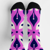 Symmetrical Abstract Pattern in Purple and White Socken (Oben)