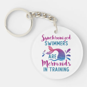 Synchronschwimmer sind Meerjungfrauen im Training Schlüsselanhänger