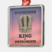 Synthesizer King of Instruments Ornament Aus Metall (Links)