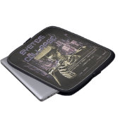 Systemkollaps - Techno-Dystopian Streetwear Laptopschutzhülle (Vorne Knopf)