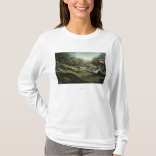 Szene in Busch versunkenen Gärten T-Shirt