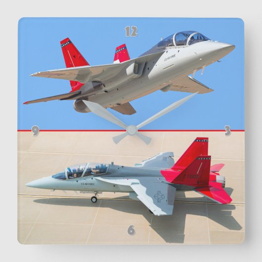 T-7A RED HAWK QUADRATISCHE WANDUHR (Vorderseite)