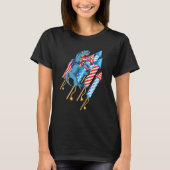 T-Rex Dinosaur American Flag Fireworks Rocket 4. T-Shirt (Vorderseite)