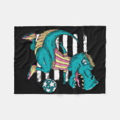 T-Rex-Dinosaur spielt Fußball - Trex-Design Fleecedecke (Vorderseite (Horizontal))
