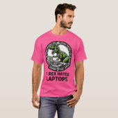 T Rex hasst Laptop-Computer T-Shirt (Vorne ganz)