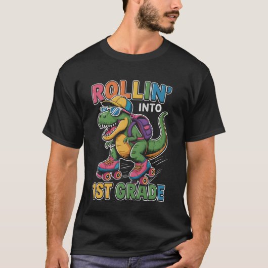 T Rex Rollin into 1st Grade Back to School First D T-Shirt (Vorderseite)