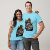 T-Rex-Sturmangriff. T-Shirt (Unisex)