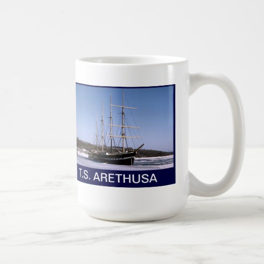 T.S. Arethusa auf dem gefrorenen Fluss Medway Kaffeetasse (Rechts)