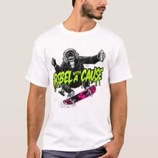 T-Shirt Affe beim Skateboarding