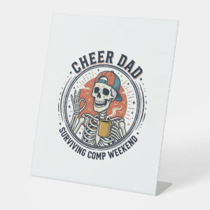 T-Shirt Cheer Dad Surviving Comp Wochenende Skelet Sockelschild
