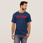 T - Shirt der Navy & Red CUSTOM University (Vorne ganz)