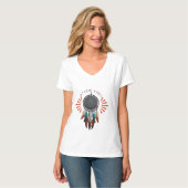 T - Shirt "Divine Vibes" - Boho Dreamcatcher Desig (Vorderseite Vollansicht)