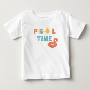T - Shirt im Pool