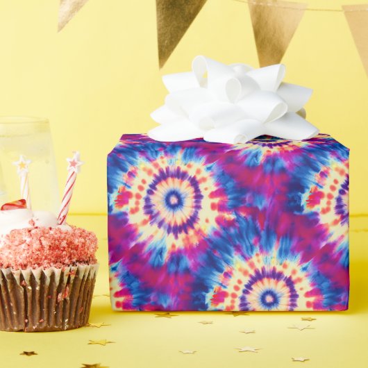 T-Shirt mit Batikmuster Geschenkpapier (Geburtstagsparty)