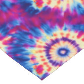 T-Shirt mit Batikmuster Tischdecke (Schrägansicht)