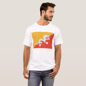 T Shirt mit Flagge Bhutans (Vorne ganz)