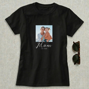 T-Shirt mit Foto und Schriftzug 'Mom Established'