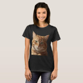 T-Shirt mit kühner Katzengesicht – Fierc und Styli (Vorne ganz)