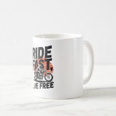 T - Shirt mit schnellem Live-Fahrrad Kaffeetasse (VorderseiteRechts)
