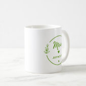 T-Shirt 'Mom Est. 2025' - Geschenk für neue Mütter Kaffeetasse (VorderseiteRechts)