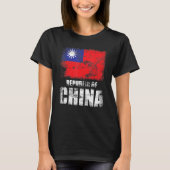 T-Shirt "Republik China" unter chinesischer Flagge (Vorderseite)