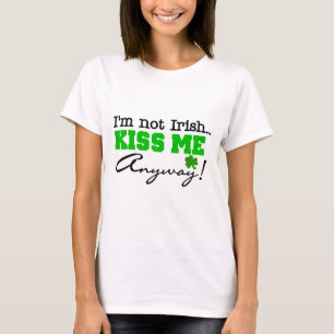 T - Shirt und Geschenke auf jeden Fall küssen
