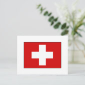 T - Shirt und Geschenke unter Schweizer Flagge Postkarte (Stehend Vorderseite)
