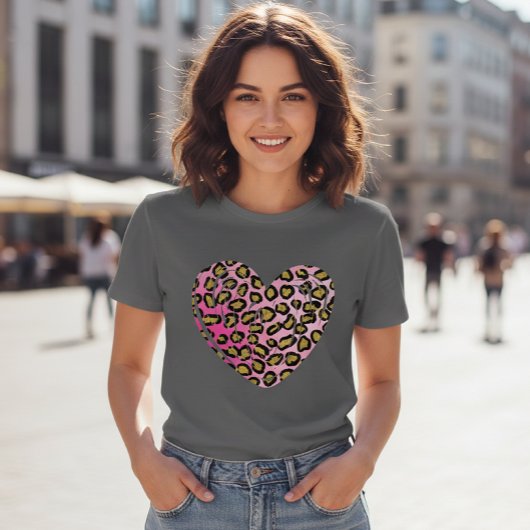 T-shirt with pink leopard heart