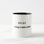 T - Shirt Zweifarbige Tasse (Mittel)