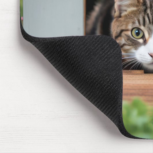 Tabby Cat im Hundehaus Mousepad (Ecke)