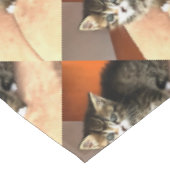 Tabby Cat Kitten Pet Portrait Tischdecke (Schrägansicht)