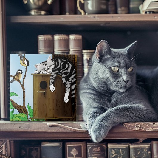 Tabby Cat Napping Birdhouse Fliese