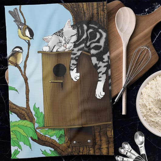 Tabby Cat Napping Birdhouse Geschirrtuch