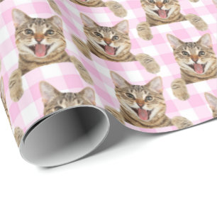 Tabby Cat On Pink Gingham Geschenkpapier