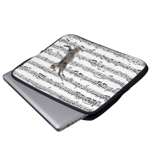 Tabby Cat On Sheet Music Laptopschutzhülle (Vorne Knopf)