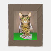 Tabby Cat Playing Poker Fleecedecke (Vorderseite)