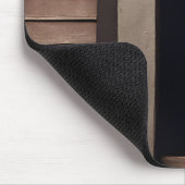 Tabby Cat vor der Tür Mousepad (Ecke)