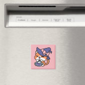 Tabby Hexenbrauen – Süßes Halloween-Katzendesign Magnet (In Situ (Geschirrspüler))