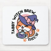 Tabby Hexentrank – Süßes Halloween-Katzendesign Mousepad (Vorne)