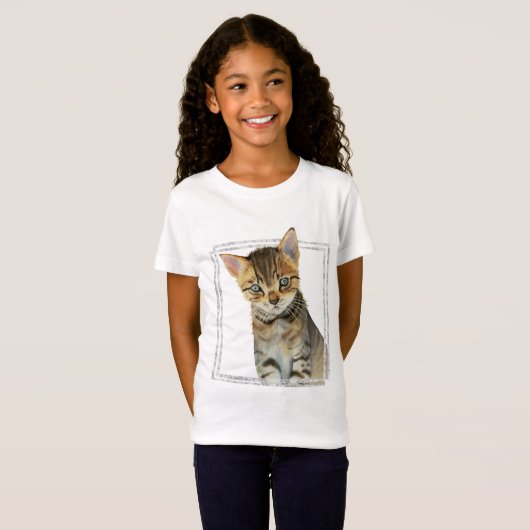 Tabby-Kätzchen-Malerei mit Imitat-Marmorrahmen T-Shirt (Vorne ganz)