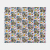 Tabby-Katze und Blumen-Decke  Fleecedecke (Vorderseite (Horizontal))