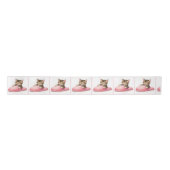 Tabby Kitten Sleeping in a Pink Slipper Satinband (Vorderseite)