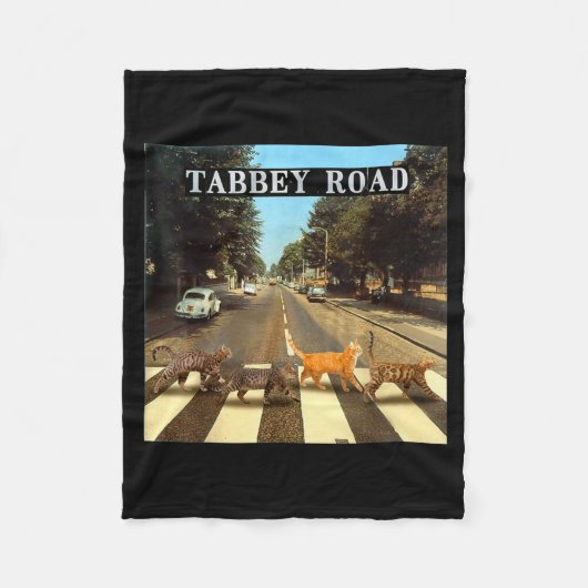 Tabby Road Coole Tabby-Katzen Überquerung Fleecedecke (Vorderseite)