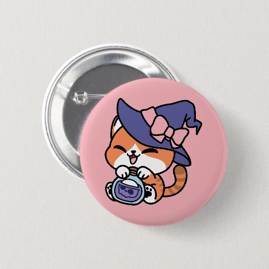 Tabby Witch Brew – Cute Halloween Cat Design Button (Vorne & Hinten)