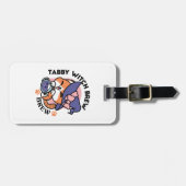 Tabby Witch Brew – Cute Halloween Cat Design Gepäckanhänger (Vorderseite horizontal)