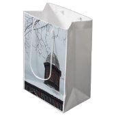 Tabernacle Cross in Snow - Martha's Vineyard Mittlere Geschenktüte (Vorderseite Schrägansicht)