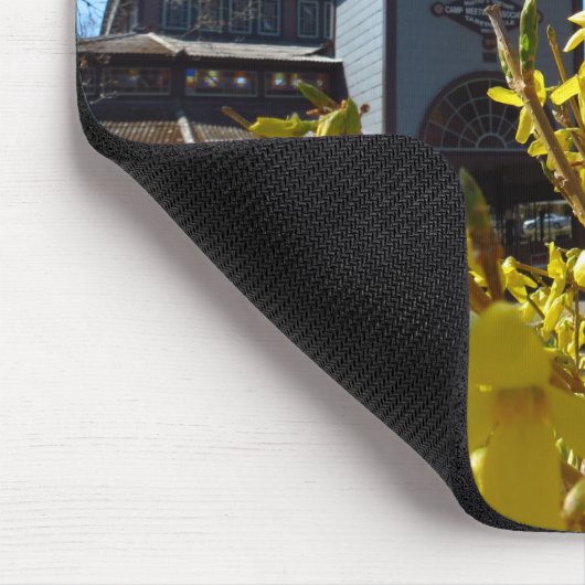 Tabernacle und Forsythia - Martha's Vineyard Mousepad (Ecke)