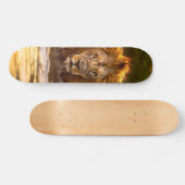 Tabla de Skate León Poderoso Cruzando un Río Skateboard (Horizontal)