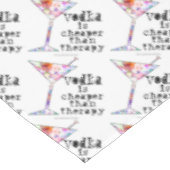 TABLECLOTH - VODKA IST KLEIN ALS THERAPIE TISCHDECKE (Schrägansicht)