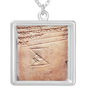 Tablette mit keilförmigem Skript, c.1830-1530 BC Versilberte Kette